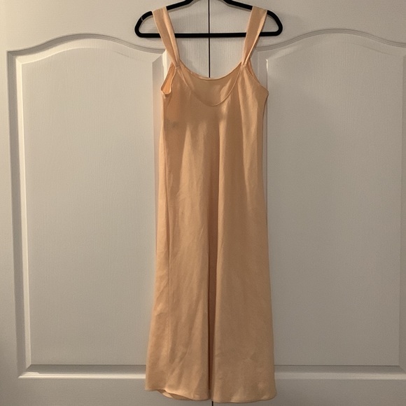 EUC Natori lounge dress - Picture 5 of 8